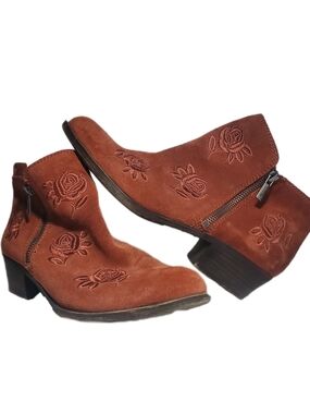 Lucky Brand Basel Suede Bootie Ankle Boots Embroidered Floral Rose Rust W 8.5
